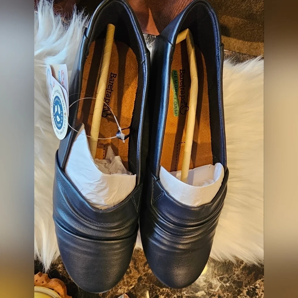 Baretraps Navy Piper Slip-On Flats Size 7.5W